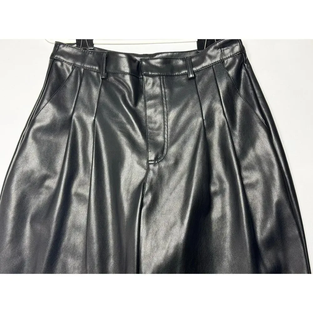 7 For All Mankind Women's Black Wide Leg Faux Leather Pants‎ - Size M (28x30)*